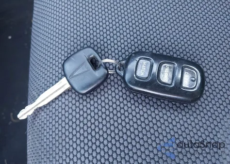 2004 Pontiac Vibe z USA, uszkodzony, nr VIN 5Y2SL62874Z458383